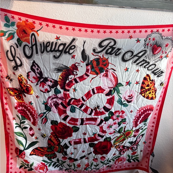 Gucci Red and White Star Pattern Scarf - Picture 1 of 2